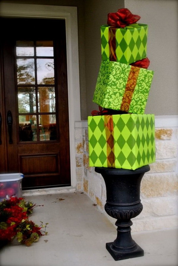 30+ Amazing DIY Outdoor Christmas Decoration Ideas - For Creative Juice